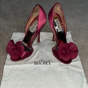 Badgley Mischka Women's Pink Satin Heels